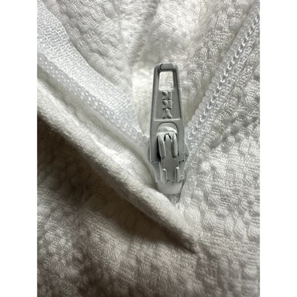 Trina Turk White Shorts Size 14 - Picture 4 of 10